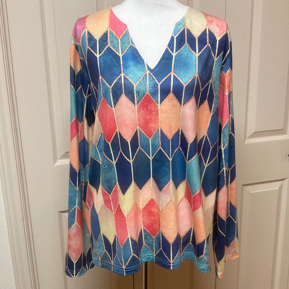 Exclusive Stretch Patterned Top Size XL